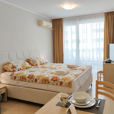 Royal Sun Holiday Apartments Солнечный берег Экстерьер фото