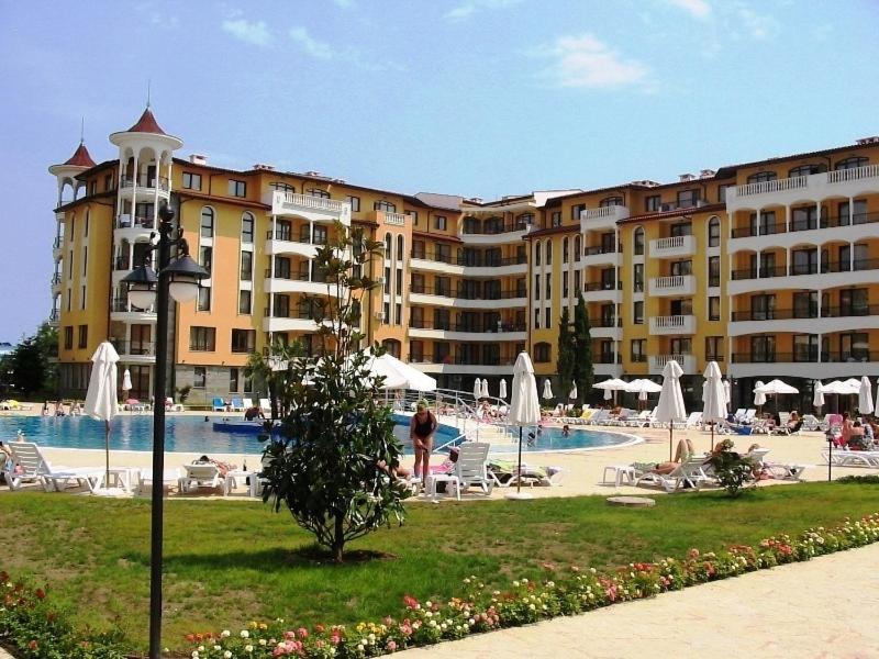 Royal Sun Holiday Apartments Солнечный берег Экстерьер фото