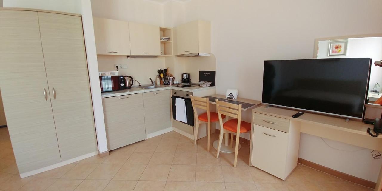 Royal Sun Holiday Apartments Солнечный берег Экстерьер фото