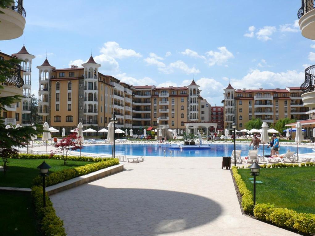 Royal Sun Holiday Apartments Солнечный берег Экстерьер фото