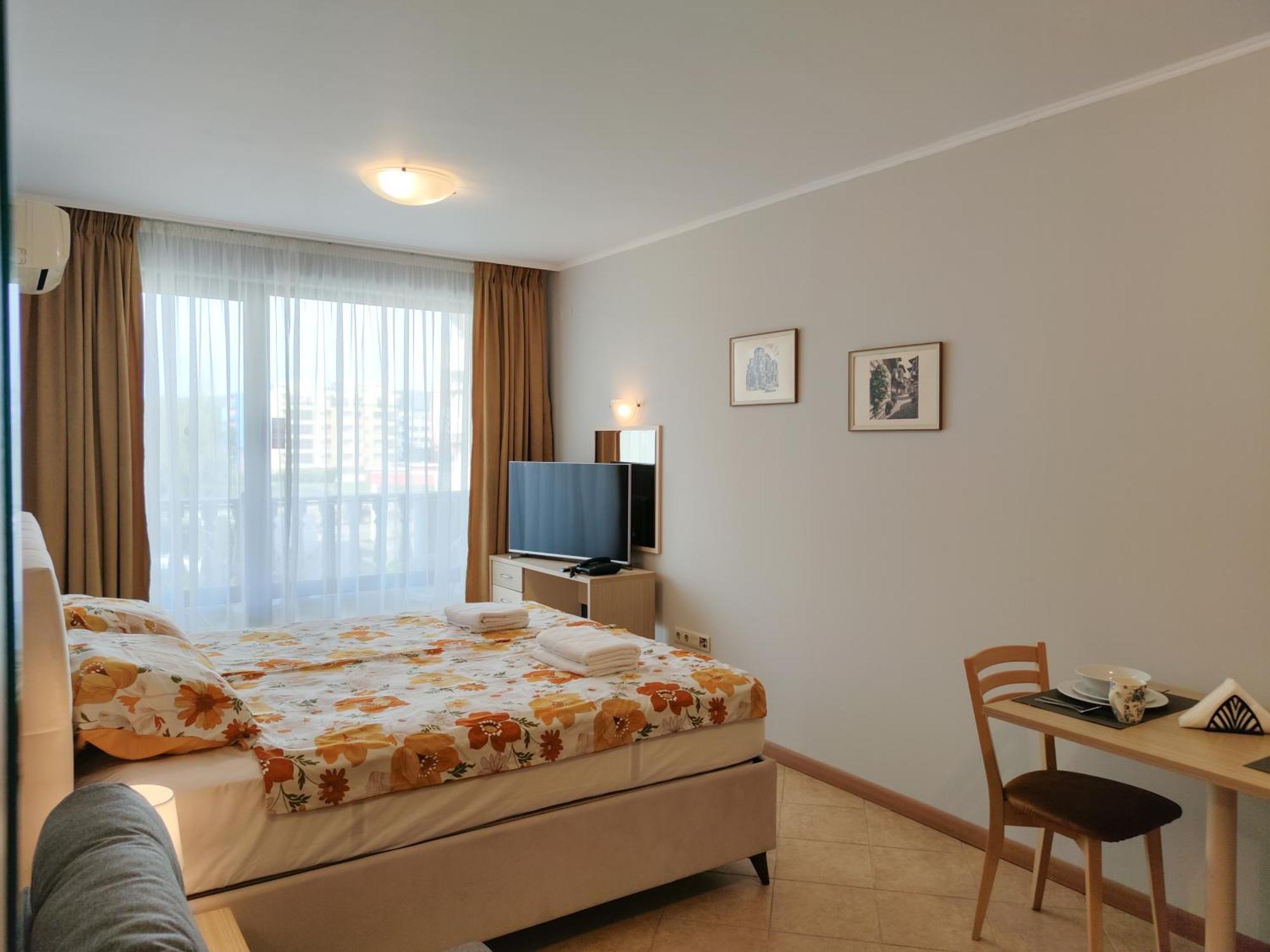 Royal Sun Holiday Apartments Солнечный берег Экстерьер фото