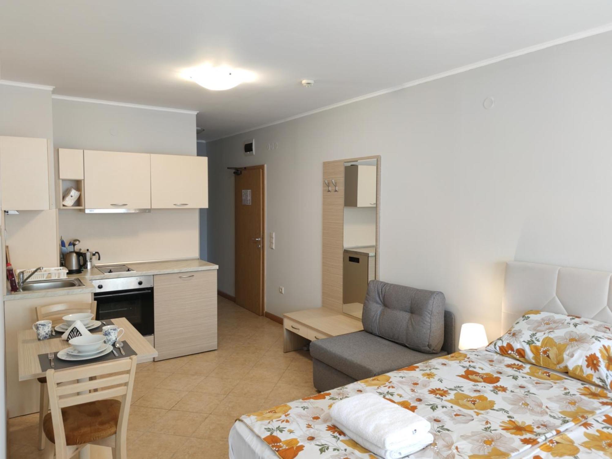 Royal Sun Holiday Apartments Солнечный берег Экстерьер фото